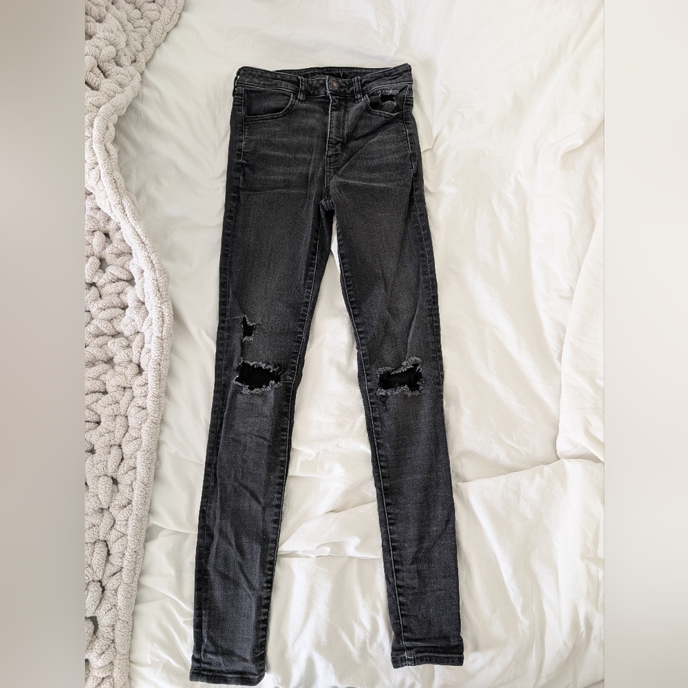 American Eagle - Distressed Black Skinny Jeans